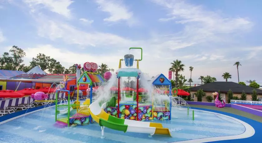 آی سی سانتای فمیلی